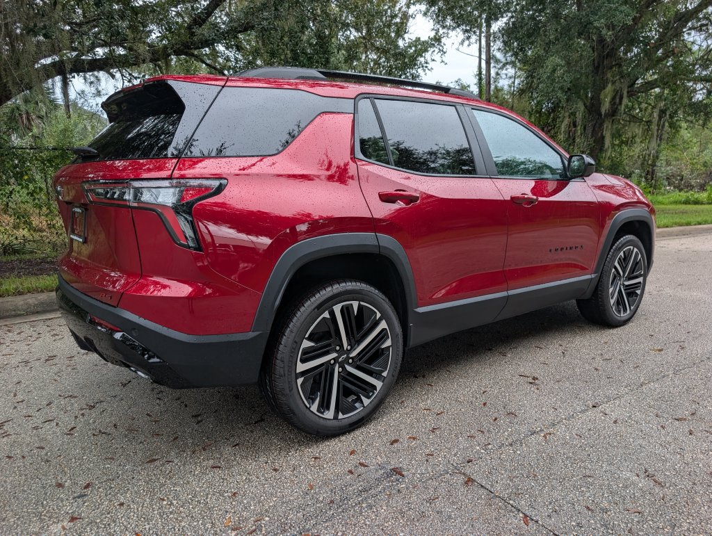 New 2027 Chevrolet Equinox RS w/ Safety and Technology Package FWD image 9