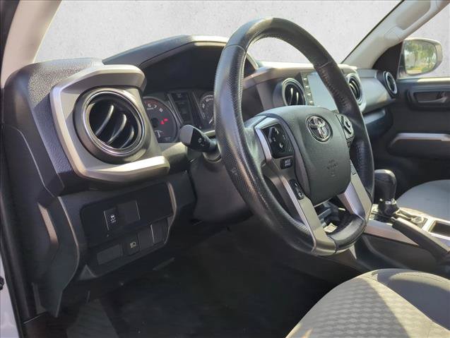 Used 2022 Toyota Tacoma SR5 AWD/4WD image 13