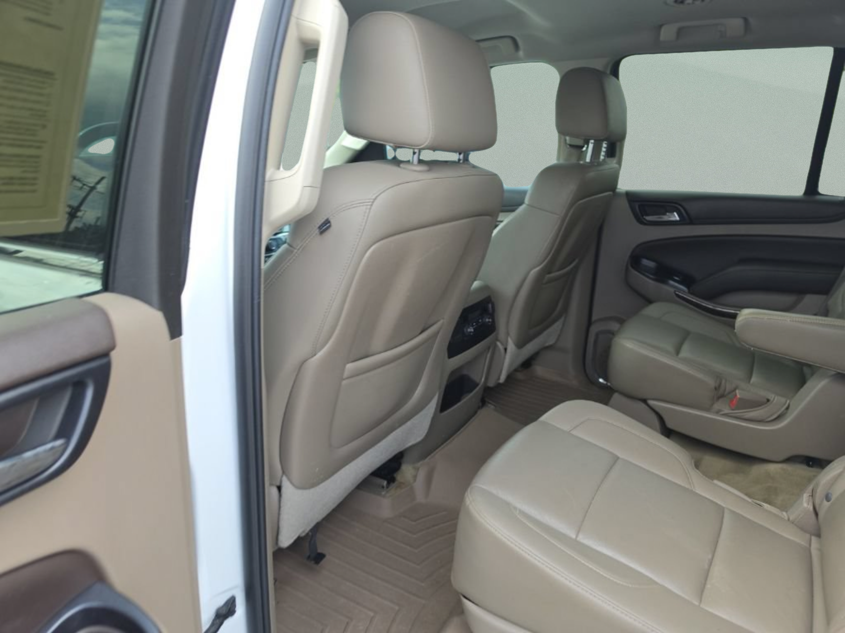Used 2015 Chevrolet Tahoe LT RWD image 28