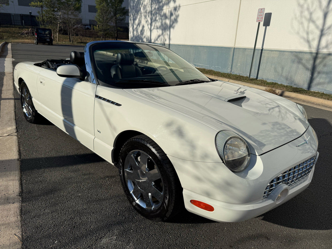 Used 2003 Ford Thunderbird image 15