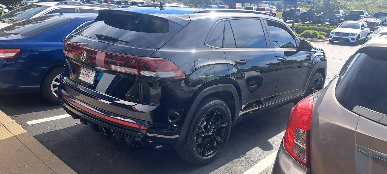 Used 2026 Volkswagen Atlas Cross Sport SEL R-Line AWD/4WD image 11