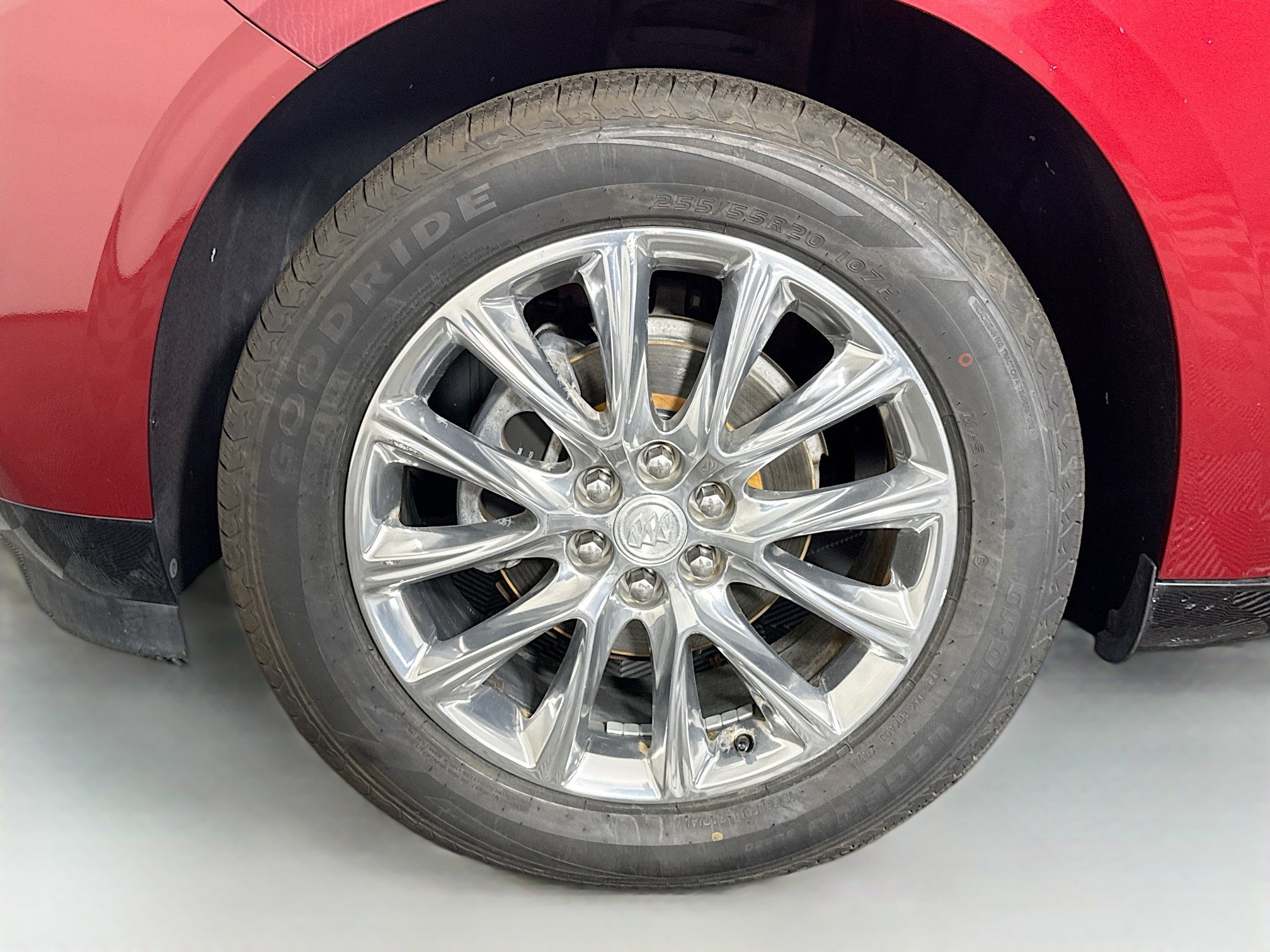 Used 2019 Buick Enclave Essence image 38