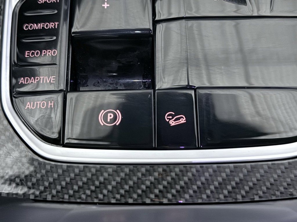 Used 2020 BMW X6 M50i w/ Executive Package image 44