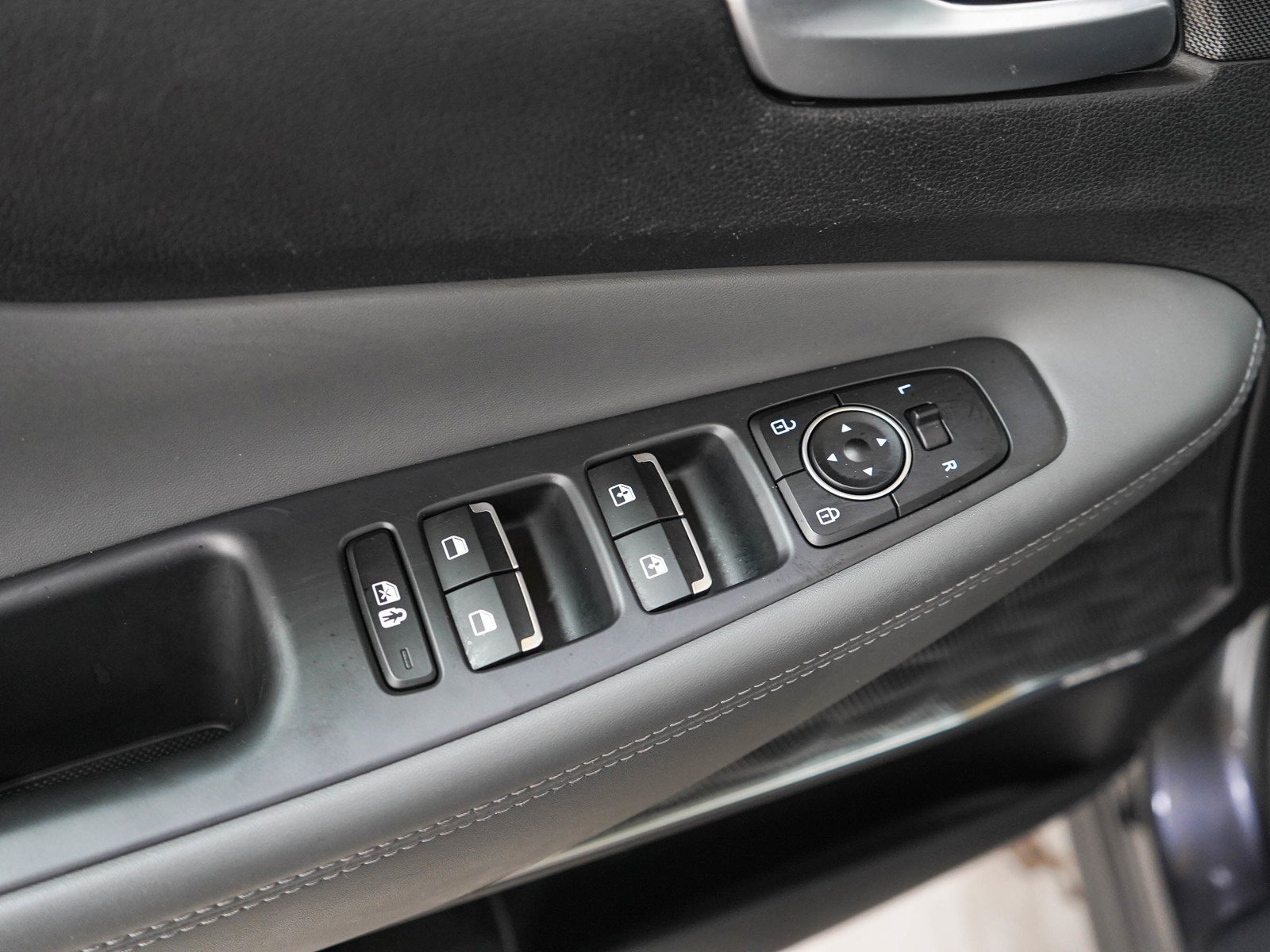 Used 2023 Hyundai Santa Fe SEL w/ Premium Package AWD/4WD image 20