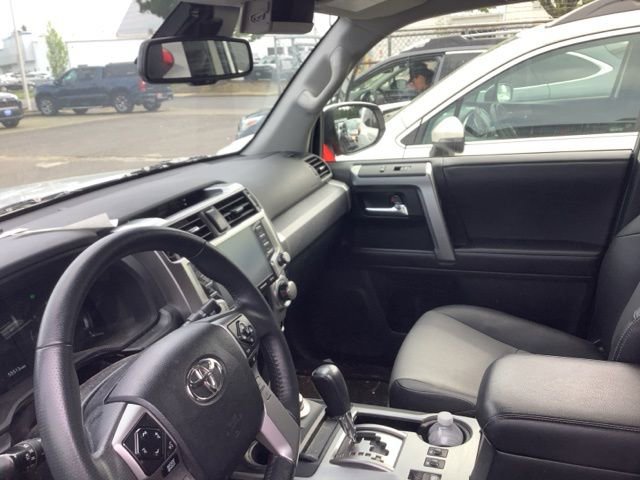 Used 2022 Toyota 4Runner SR5 Premium AWD/4WD image 2