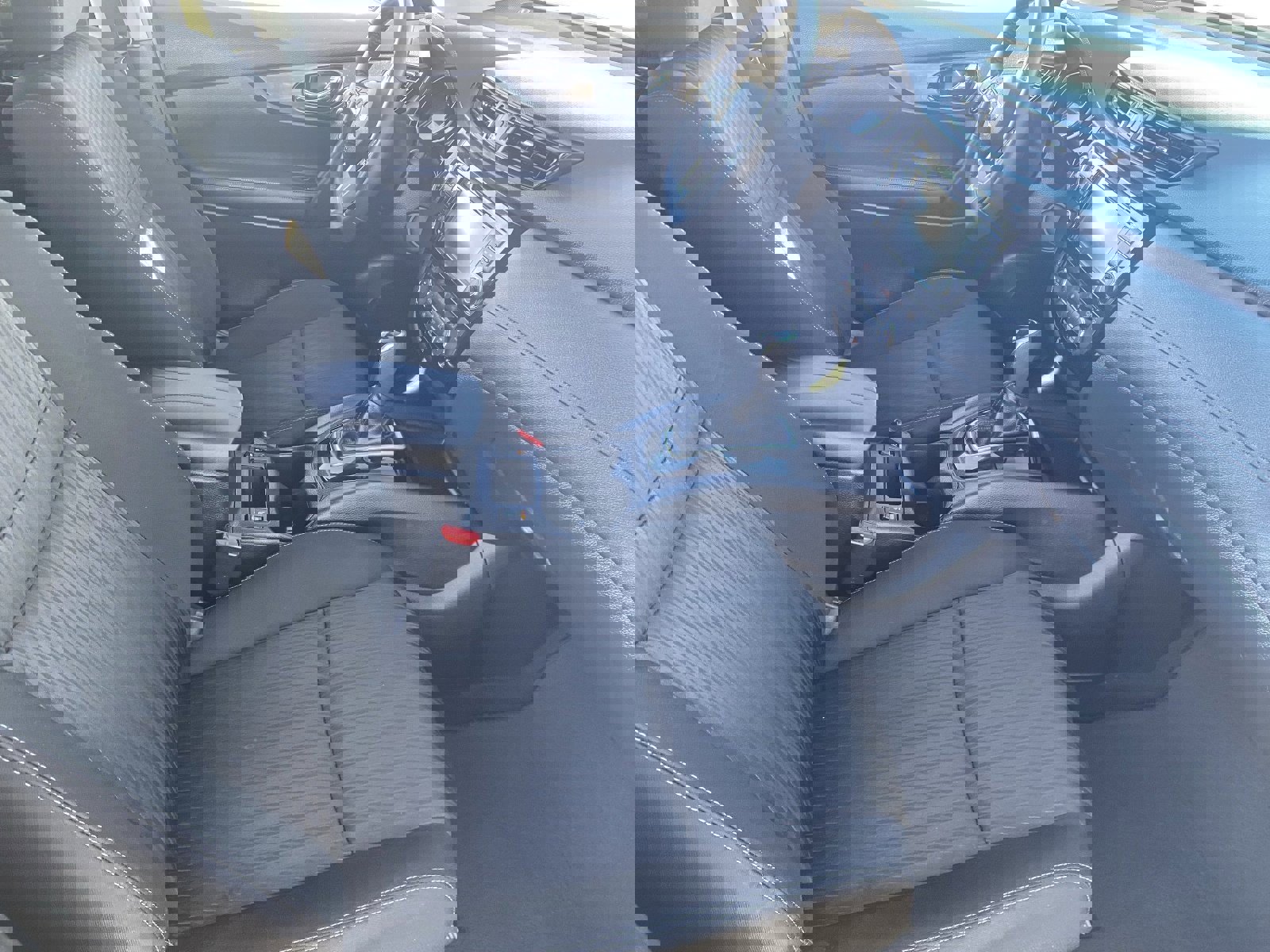 Used 2018 Nissan Rogue SV image 12