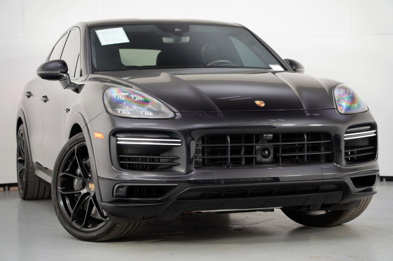 Used 2022 Porsche Cayenne Turbo S image 4