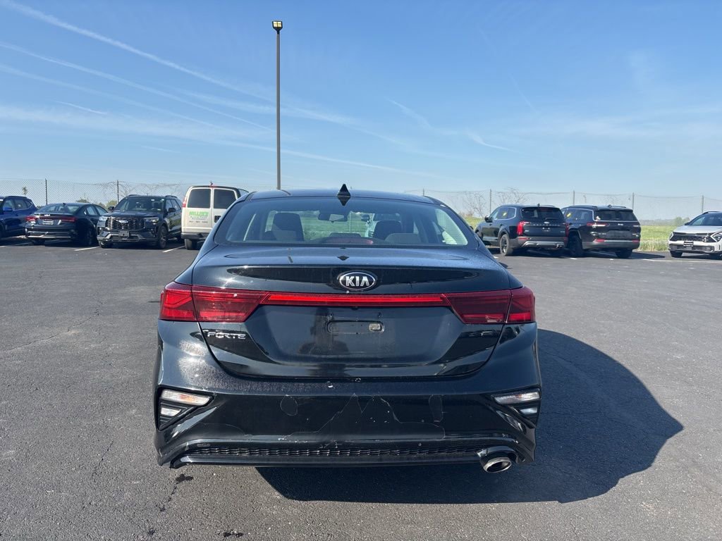 Used 2019 Kia Forte LXS FWD image 4