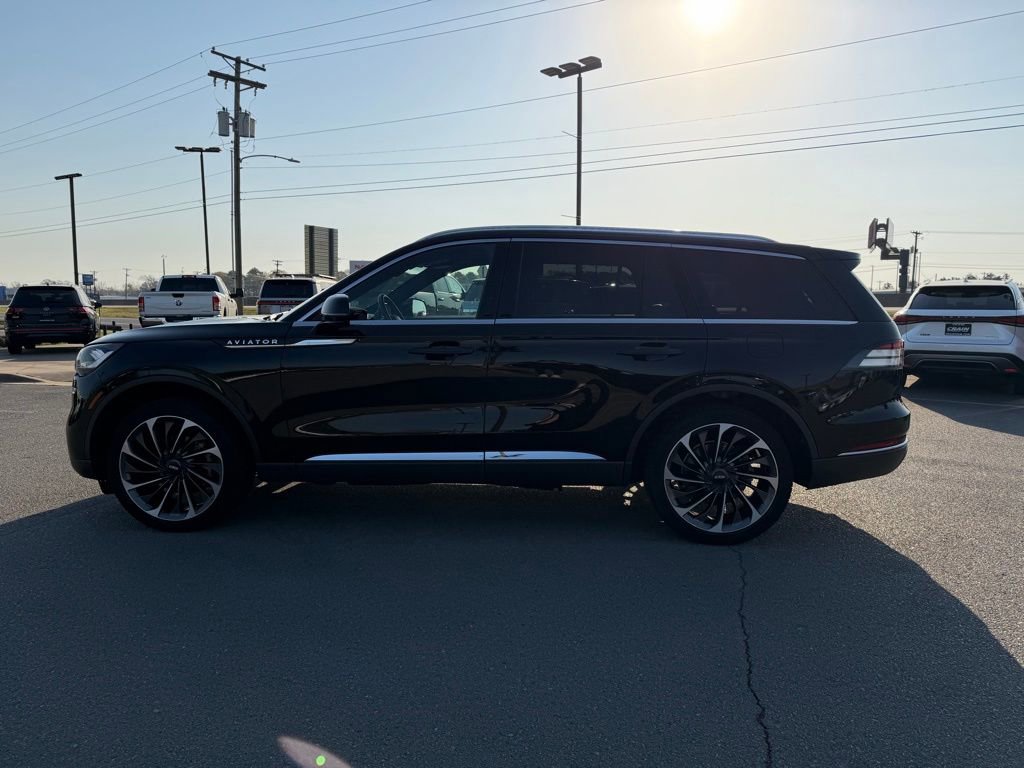 Used 2023 Lincoln Aviator Reserve w/ Equipment Group 201A image 4