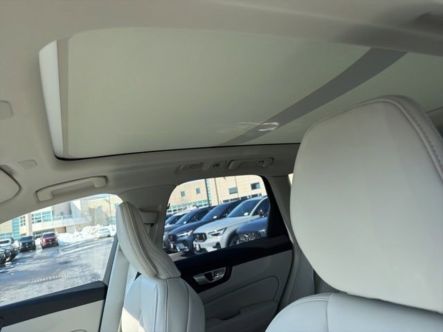 New 2026 Volvo XC60 B5 Ultra w/ Protection Package Premier AWD/4WD image 13