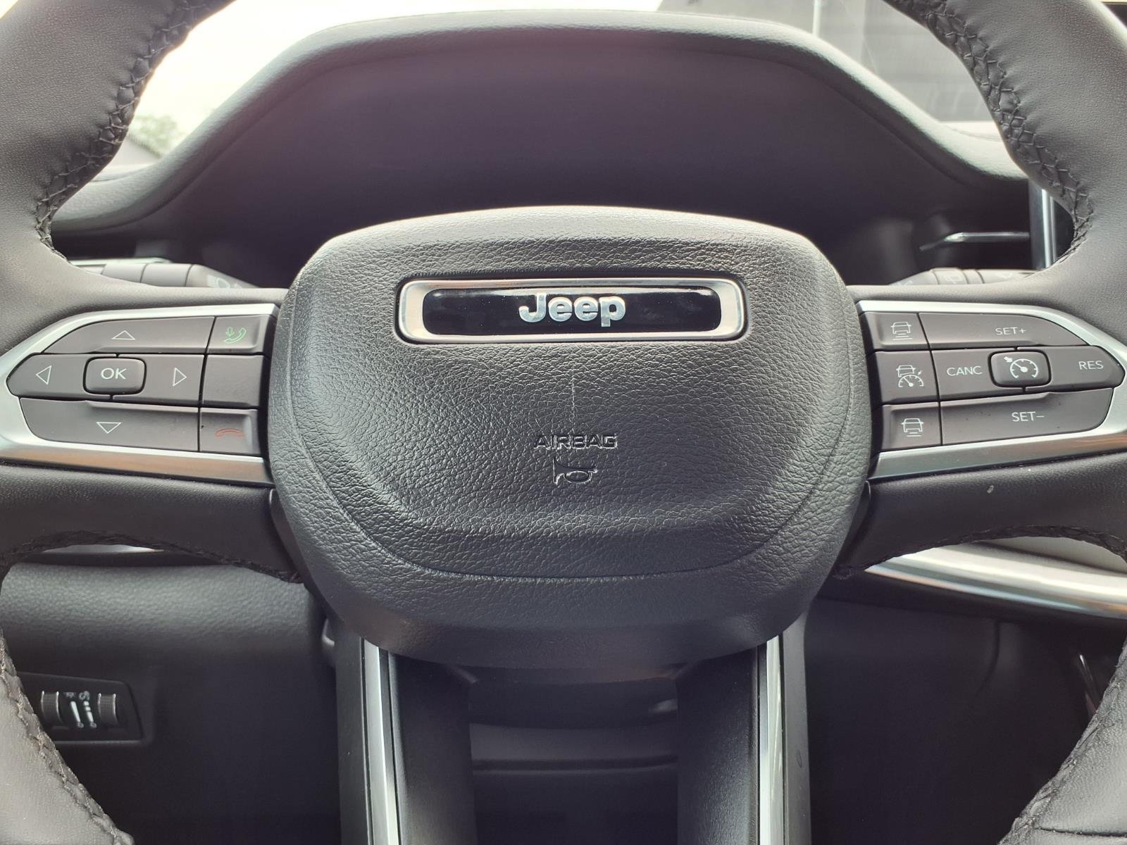 Certified 2024 Jeep Compass Limited AWD/4WD image 14