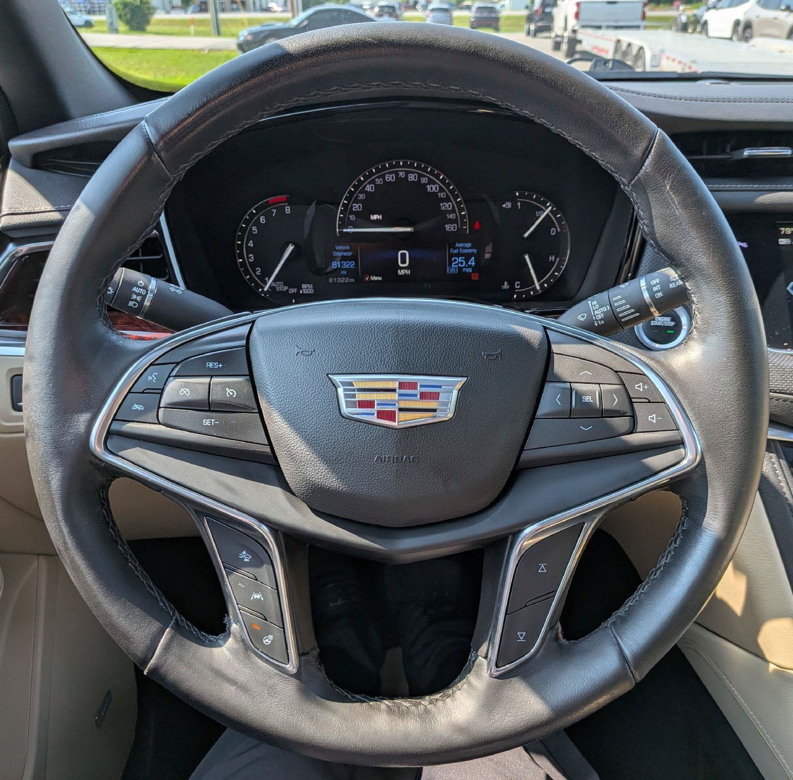Used 2019 Cadillac XT5 Premium Luxury AWD/4WD image 16