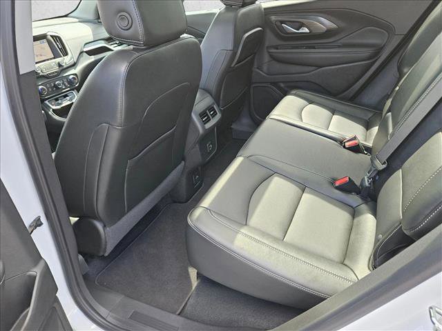 Used 2023 GMC Terrain SLT w/ Infotainment Package II FWD image 18