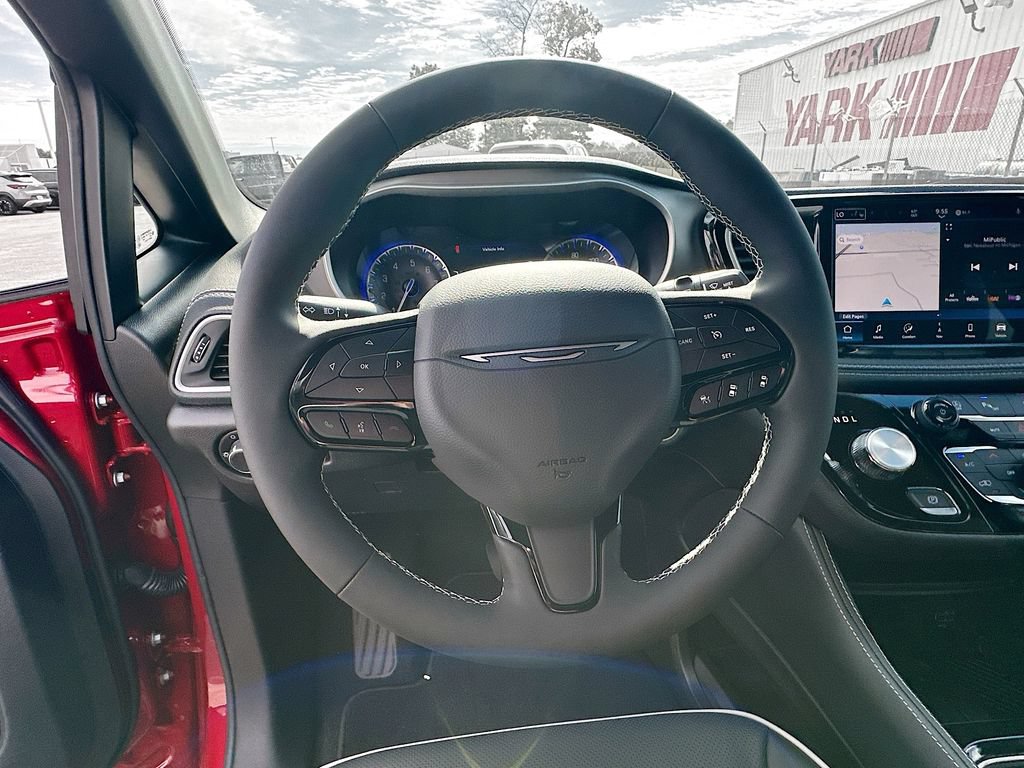New 2027 Chrysler Pacifica Limited FWD image 15
