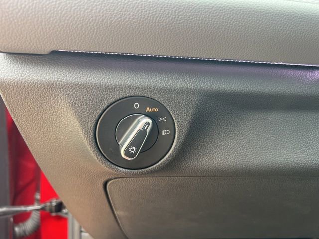Used 2025 Volkswagen Jetta SEL image 13