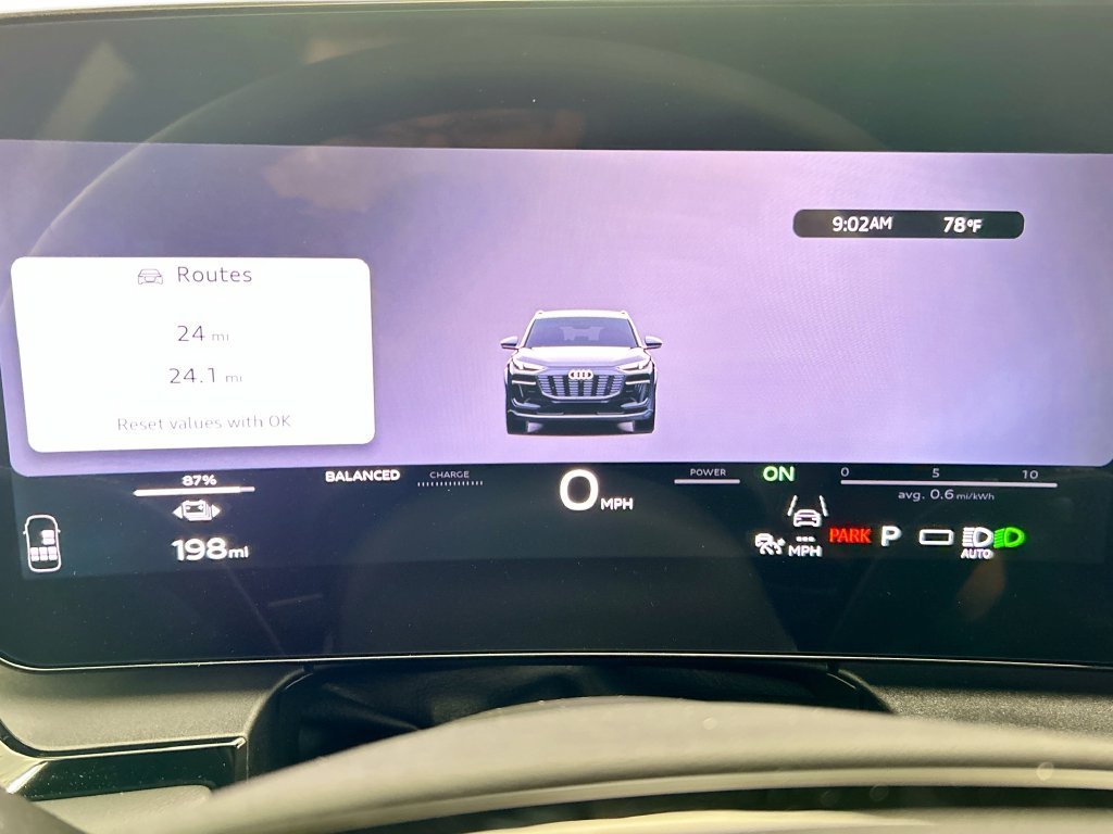 Used 2027 Audi Q6 e-tron Premium Plus AWD/4WD image 34