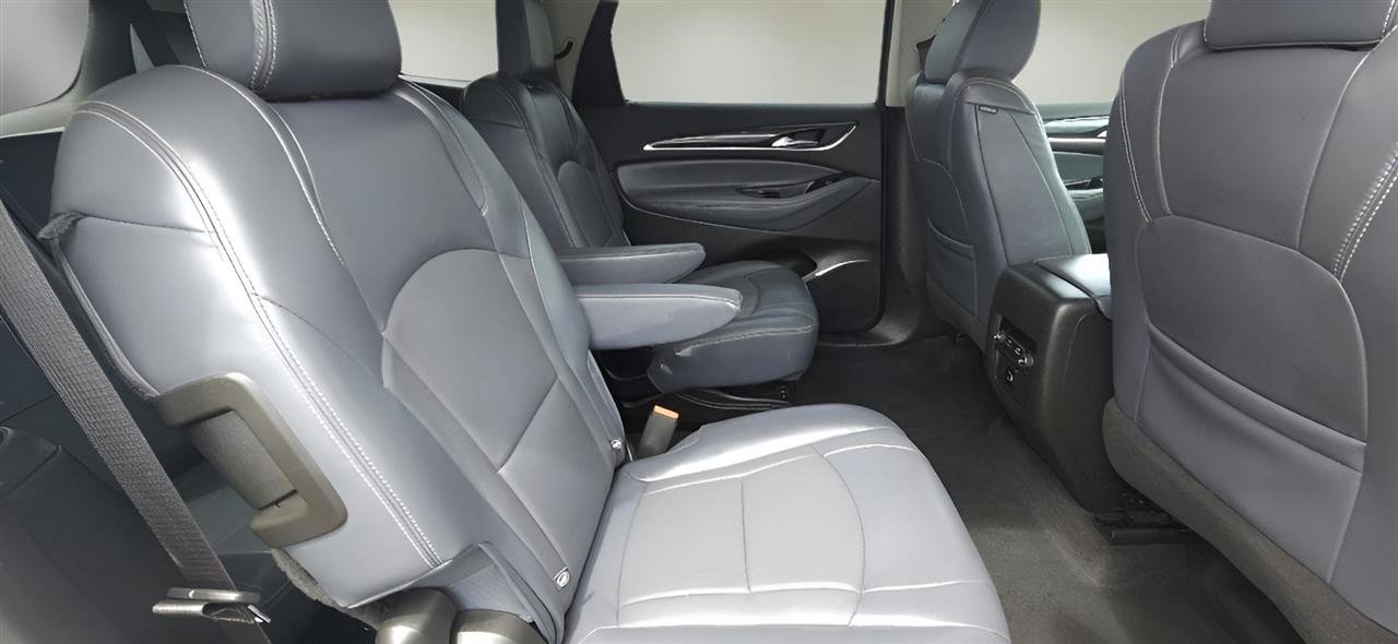 Used 2018 Buick Enclave Essence AWD/4WD image 30