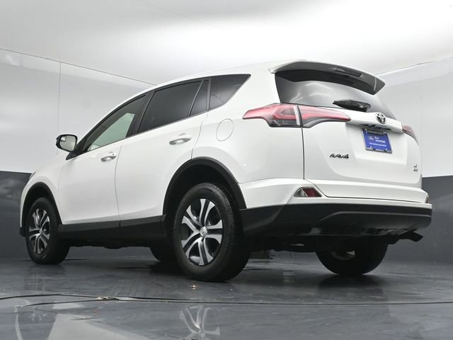Used 2018 Toyota RAV4 LE w/ All Weather Liner Package AWD/4WD image 39