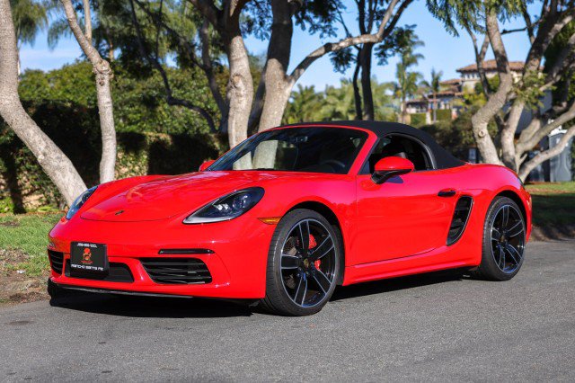 Used 2019 Porsche 718 Boxster S RWD image 2