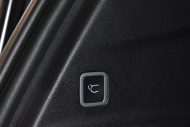 New 2026 Chrysler Pacifica Select w/ S Appearance Package image 38