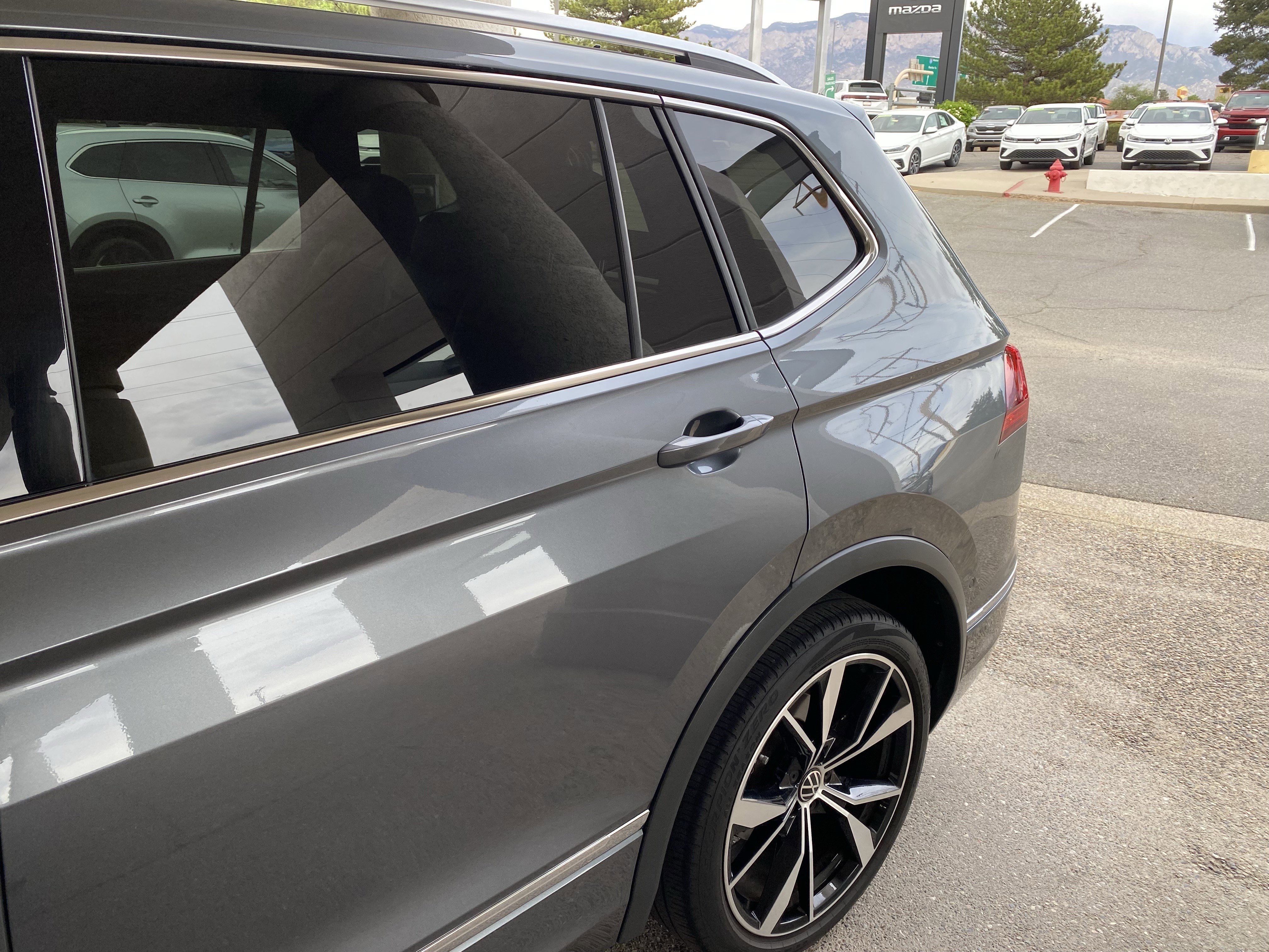 Used 2023 Volkswagen Tiguan SEL R-Line image 56