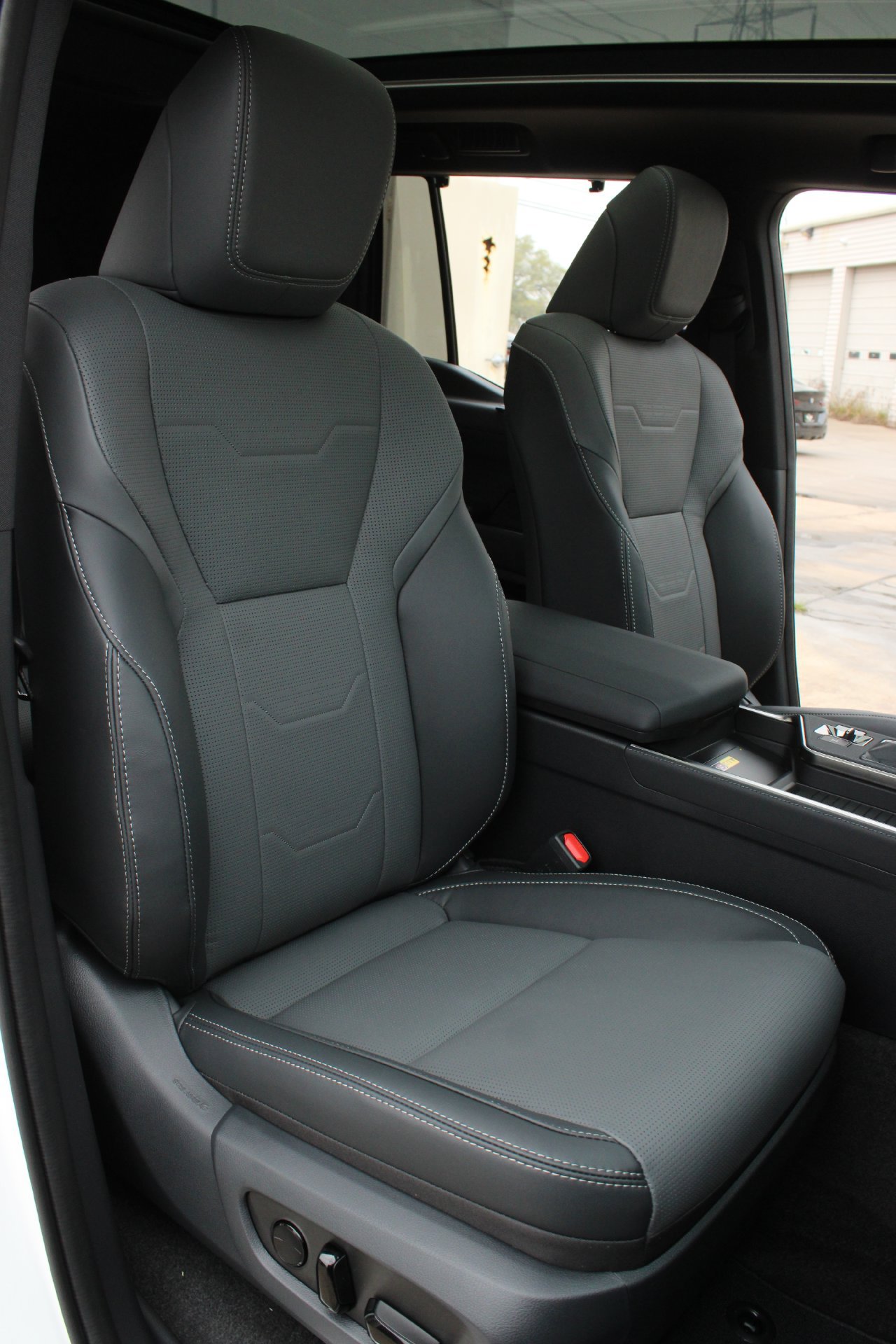 Used 2026 Lexus GX 550 AWD/4WD image 9