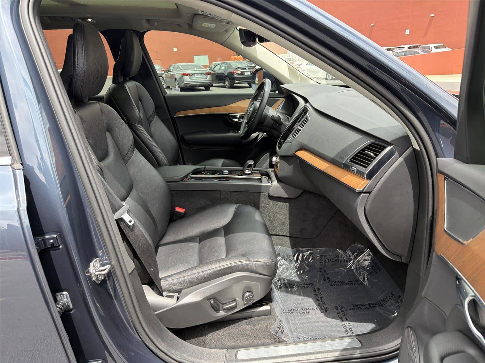 Used 2022 Volvo XC90 T8 Inscription Expression w/ Climate Package AWD/4WD image 15