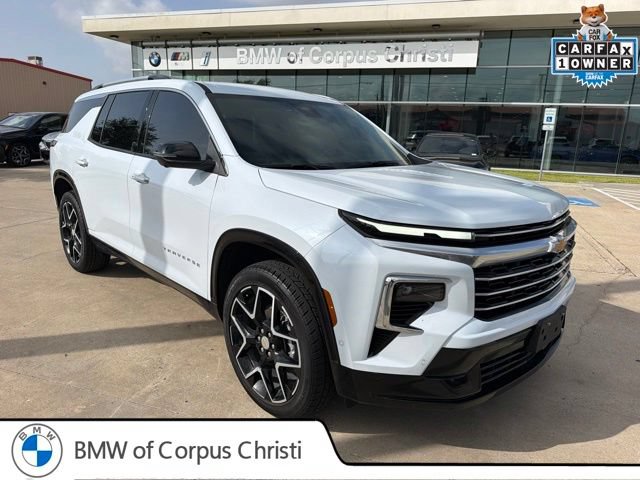 Used 2026 Chevrolet Traverse High Country FWD image 1