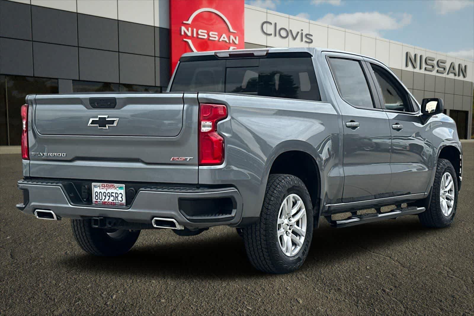 Used 2021 Chevrolet Silverado 1500 RST AWD/4WD image 3