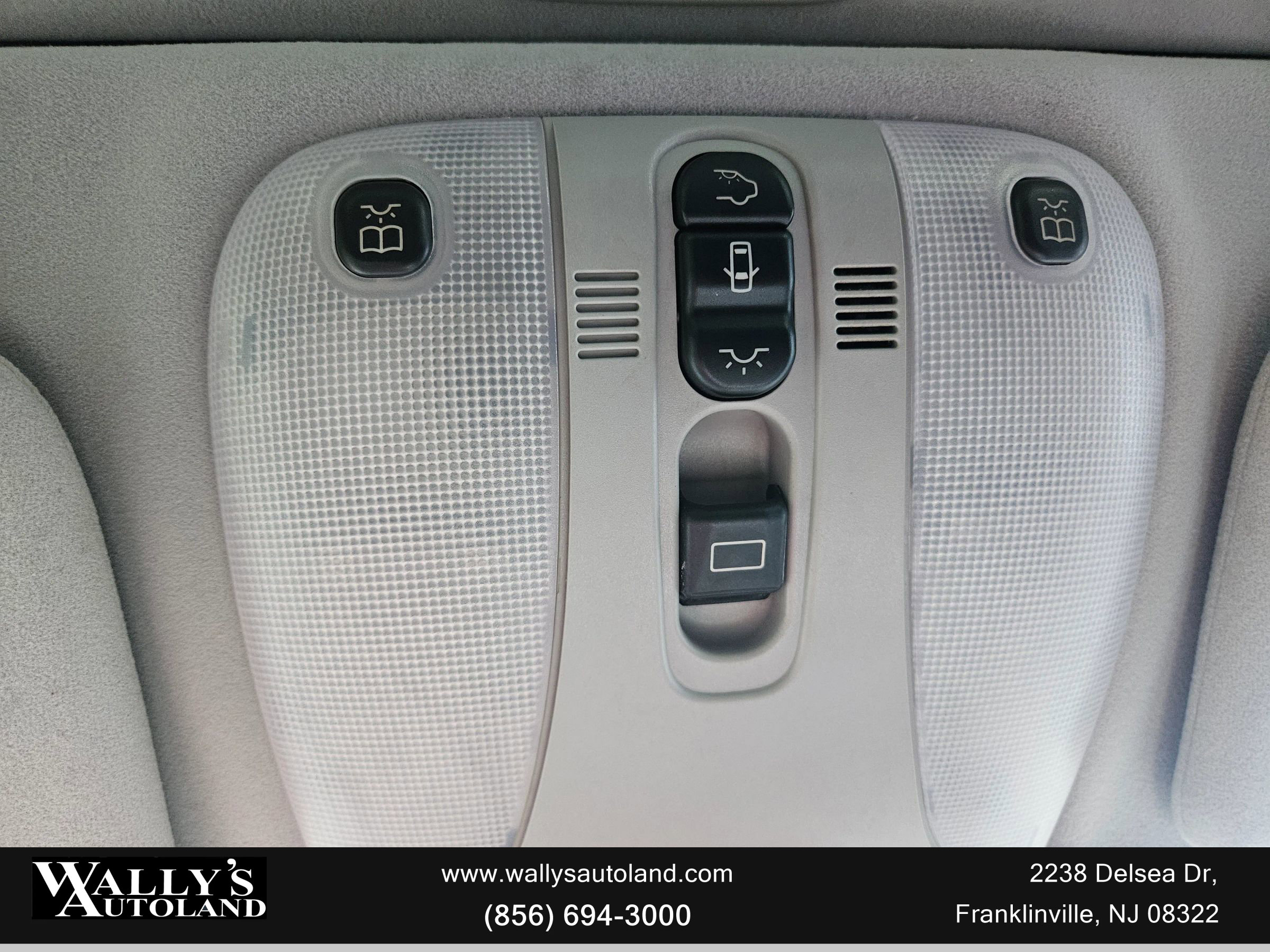 Used 2004 Mercedes-Benz S 500 4MATIC image 2