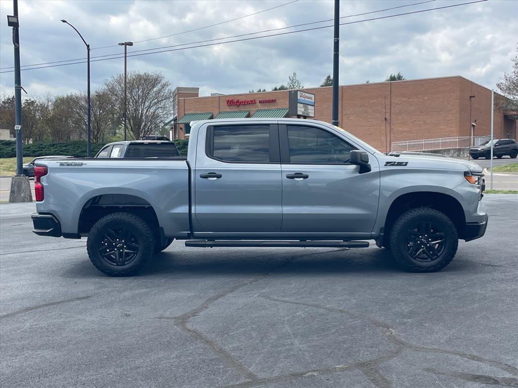 Used 2025 Chevrolet Silverado 1500 Custom Trail Boss w/ Dark Appearance Package image 8