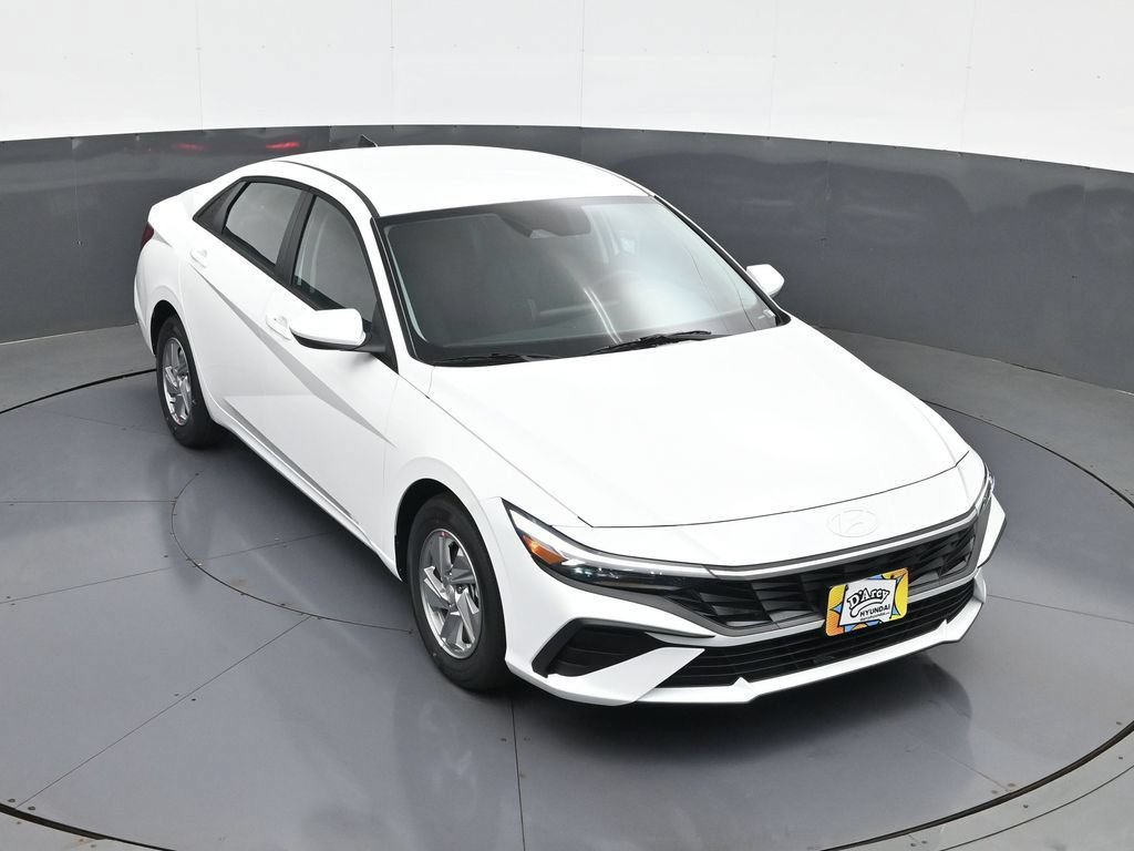 New 2026 Hyundai Elantra SE FWD image 15