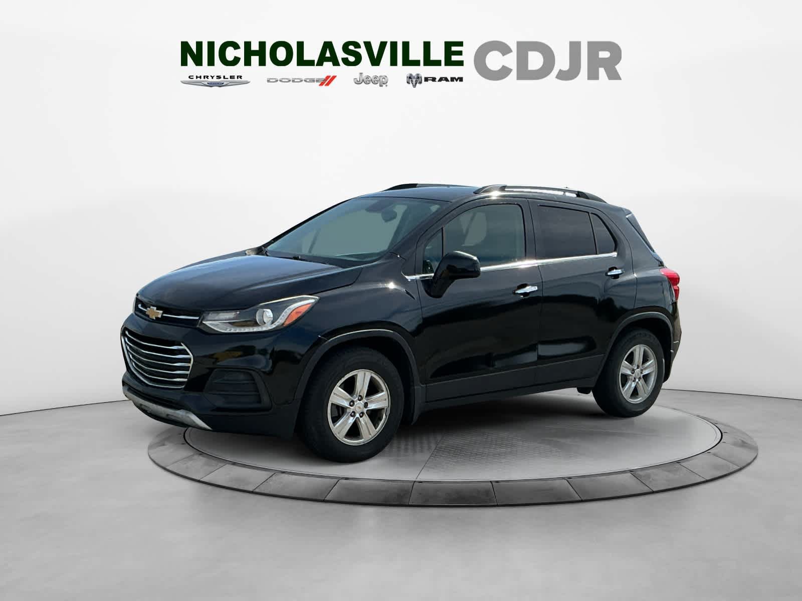 Used 2019 Chevrolet Trax LT w/ LT Convenience Package FWD image 1