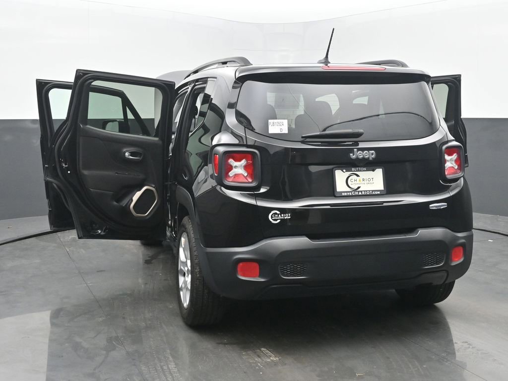 Used 2017 Jeep Renegade Latitude FWD image 54