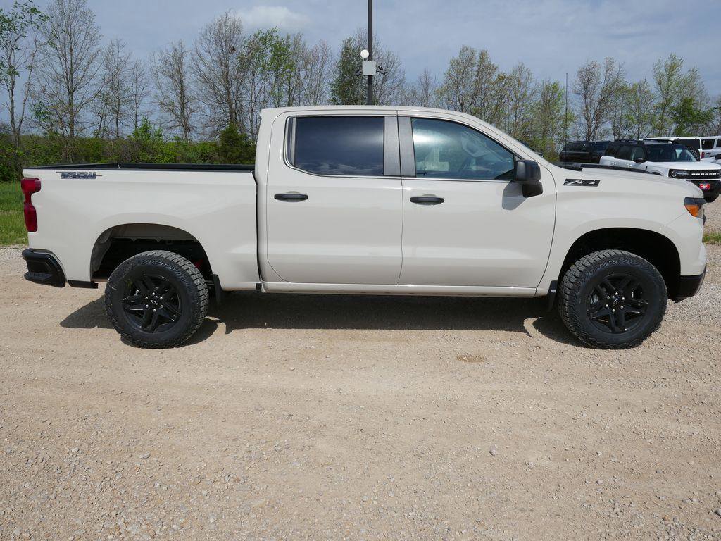 New 2026 Chevrolet Silverado 1500 Custom Trail Boss w/ Dark Appearance Package AWD/4WD image 3