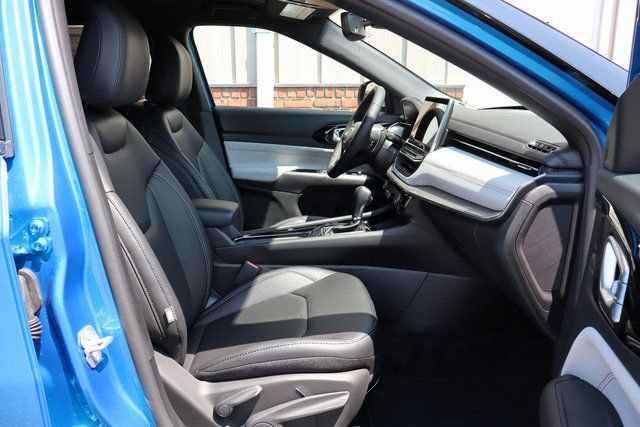 New 2025 Jeep Compass Limited image 42