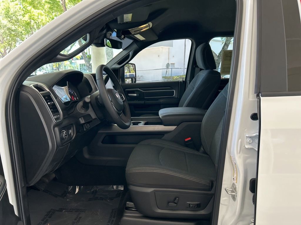 Used 2025 RAM 3500 Big Horn AWD/4WD image 5