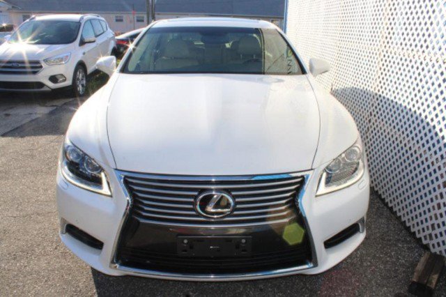 Used 2015 Lexus LS 460 w/ Comfort Package image 4