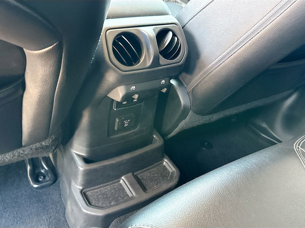 Used 2021 Jeep Wrangler Unlimited Sahara w/ Safety Group image 28