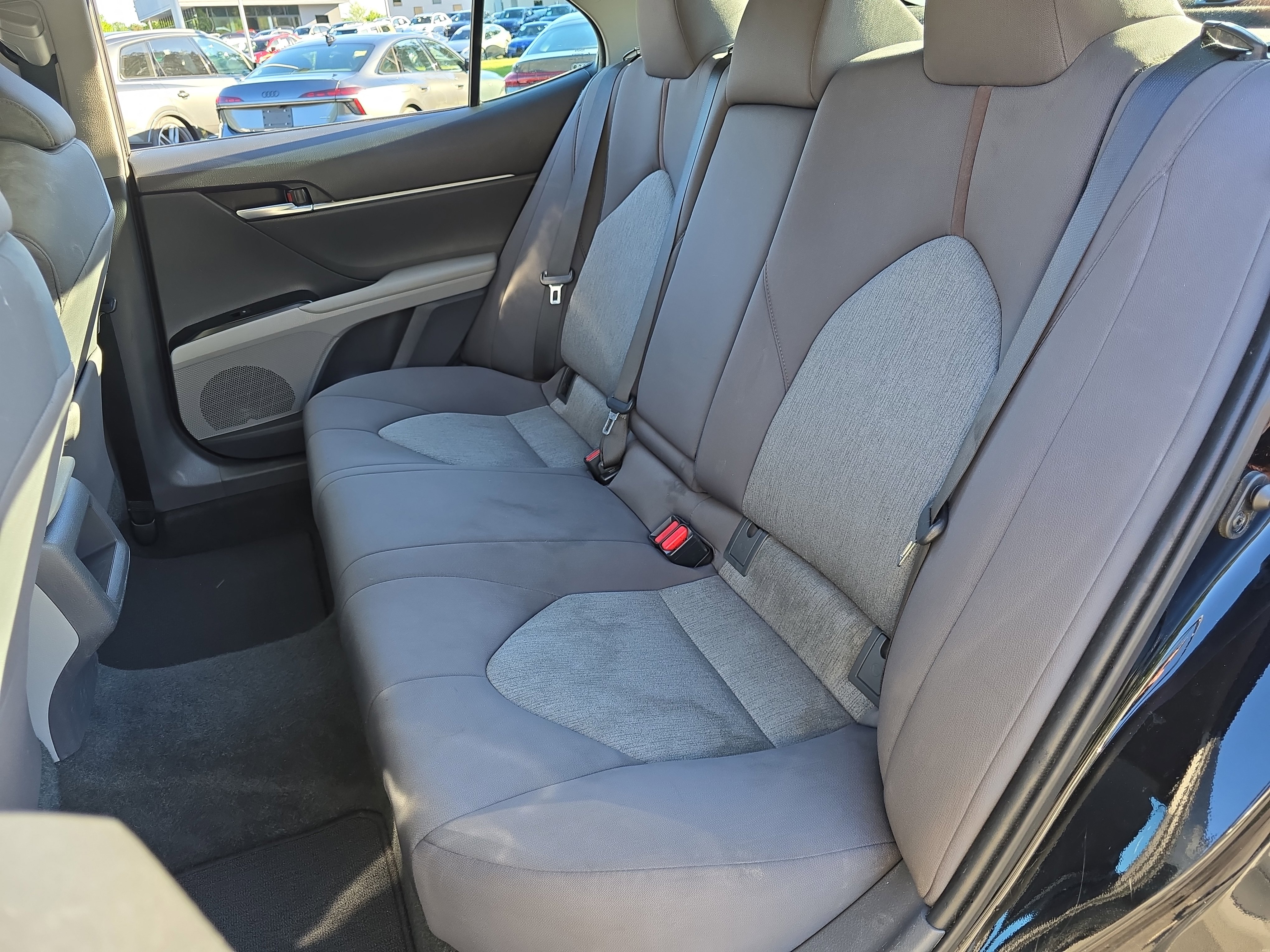 Used 2020 Toyota Camry LE FWD image 13