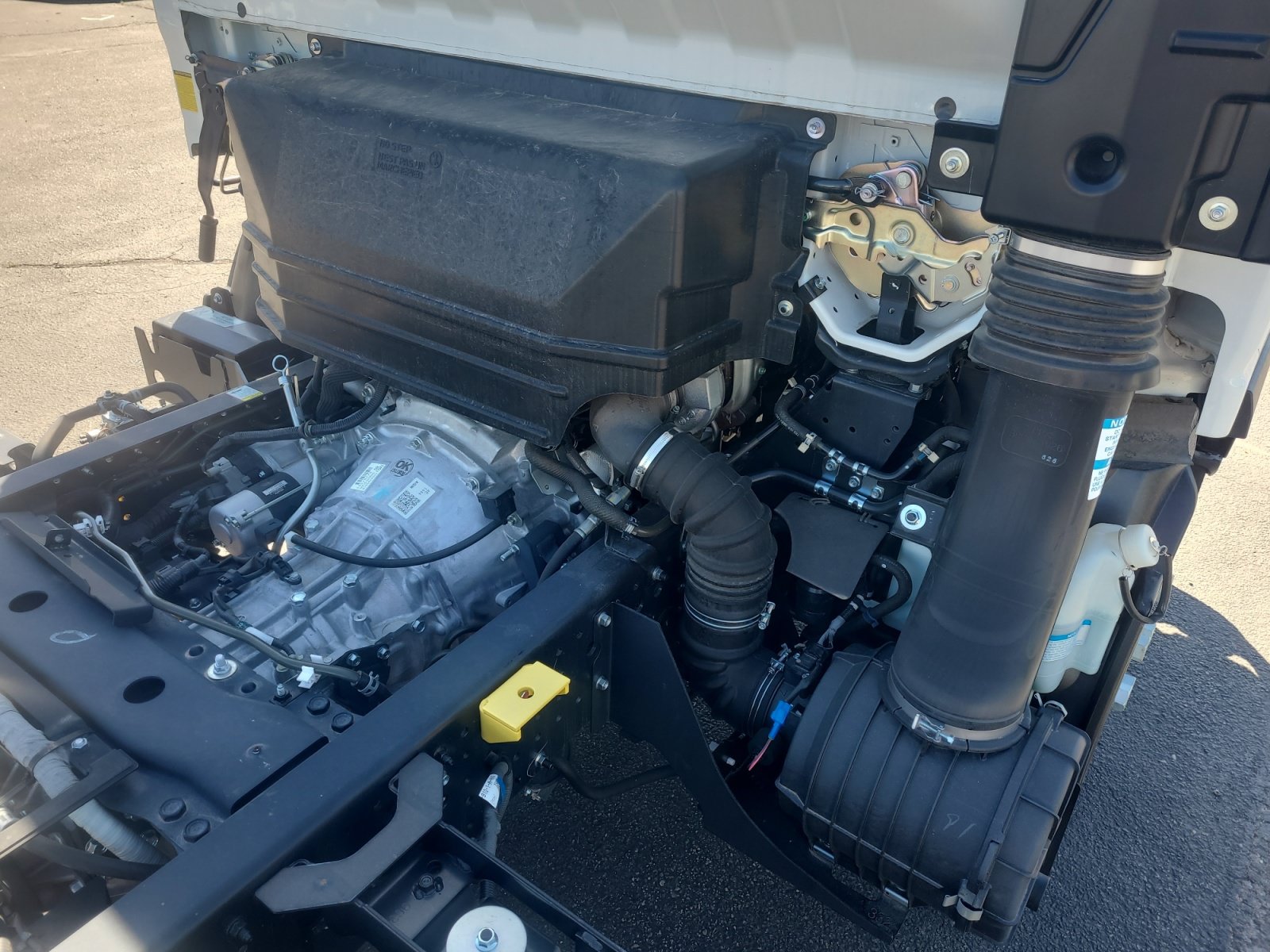 New 2025 Chevrolet Low Cab Forward 4500 XD RWD image 31