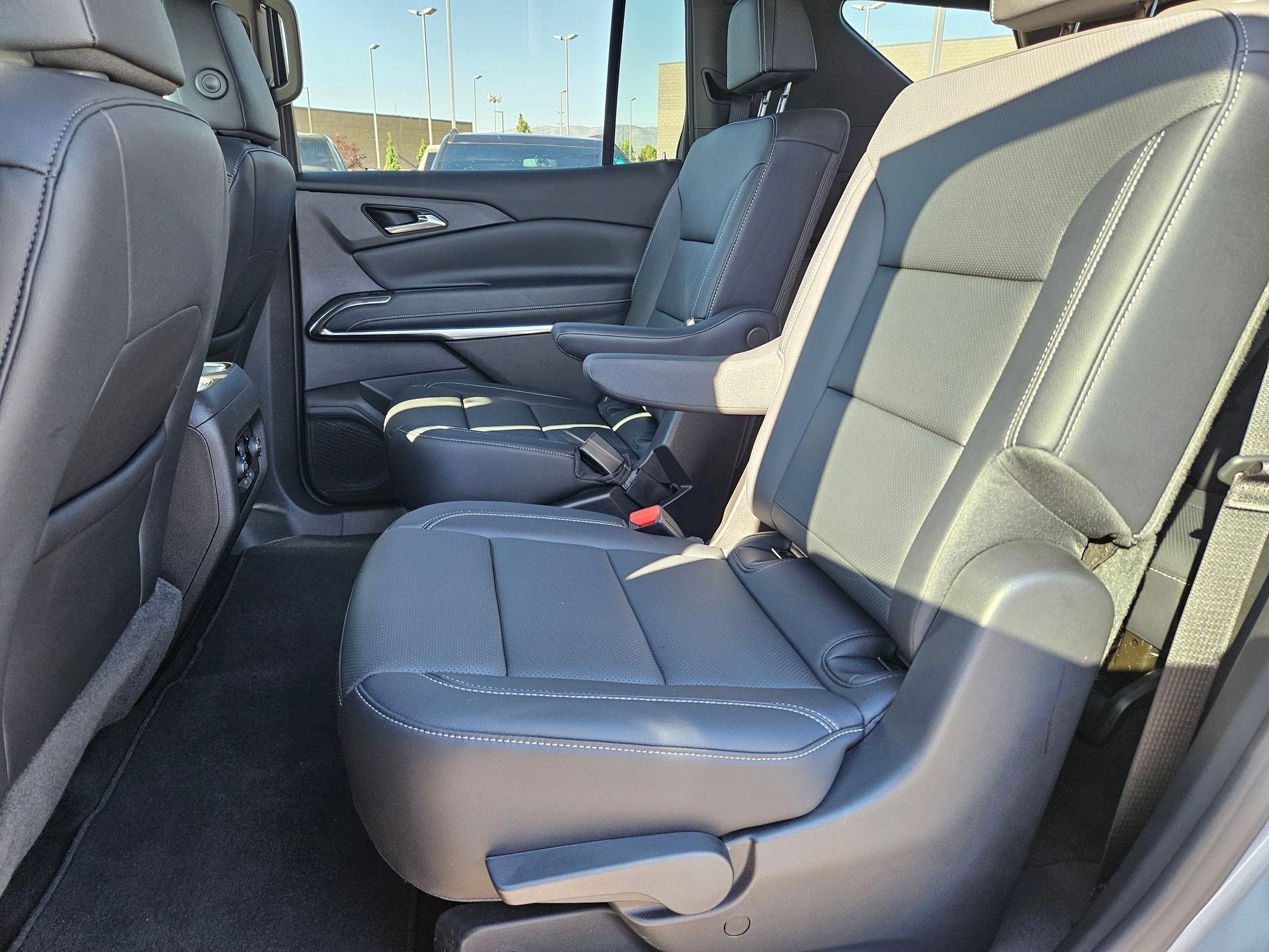 Used 2026 Chevrolet Traverse LT w/ Driver Confidence Package AWD/4WD image 27