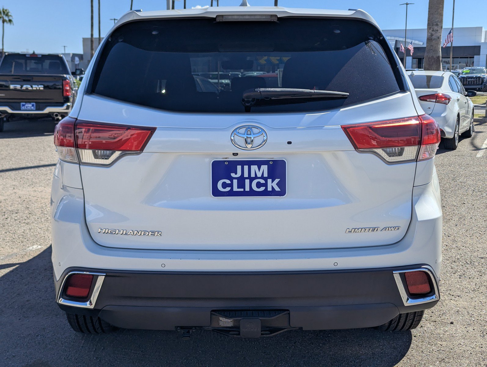 Used 2018 Toyota Highlander Limited AWD/4WD image 3