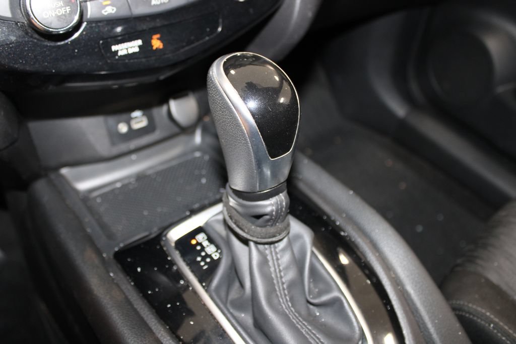 Used 2020 Nissan Rogue SV AWD/4WD image 36