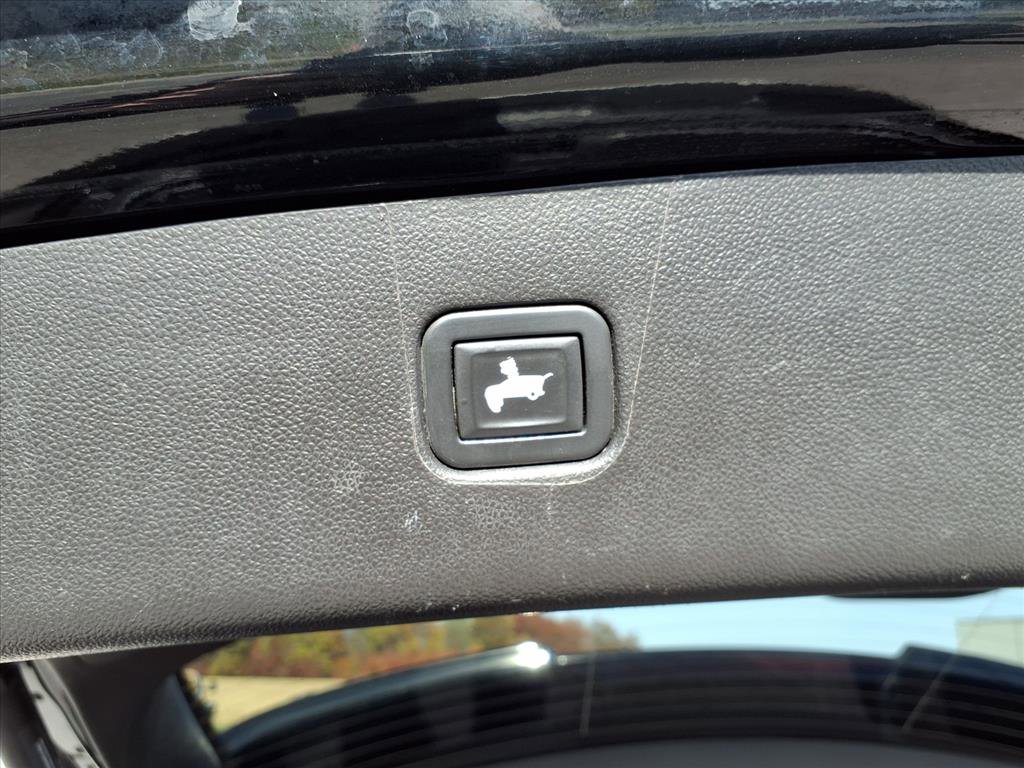 Used 2022 Chevrolet Blazer LT image 9