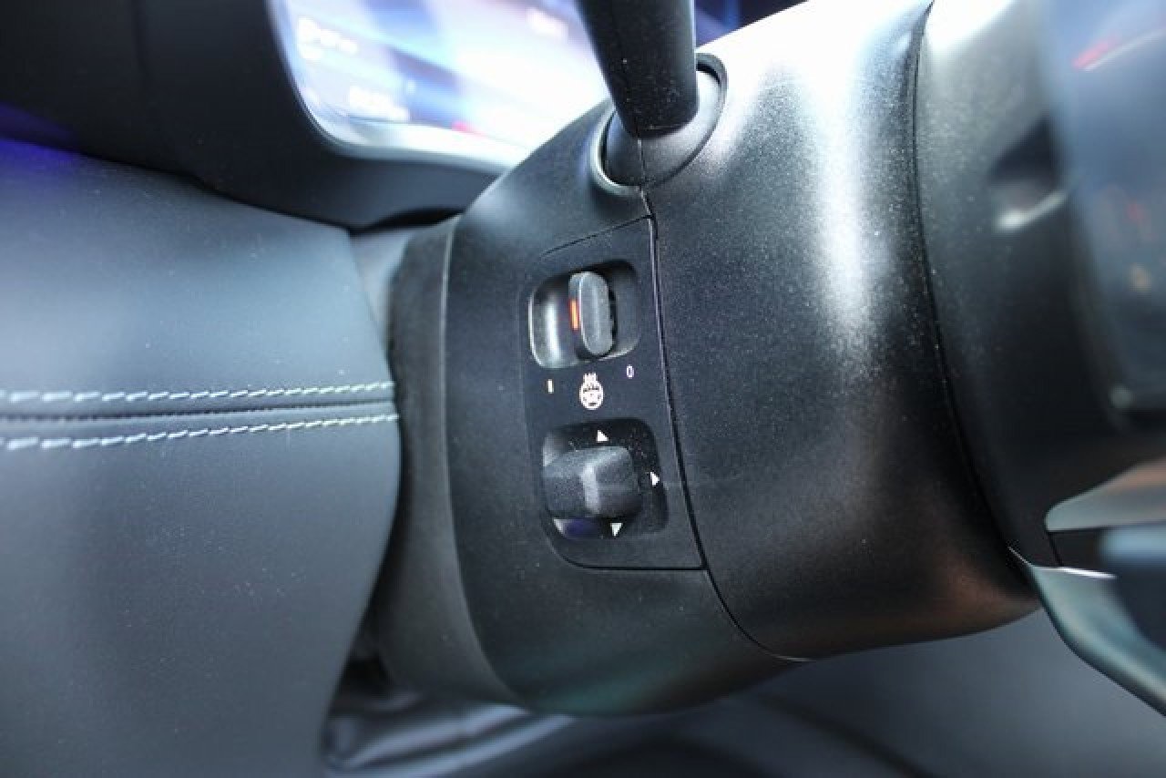 Used 2022 Mercedes-Benz SL 55 AMG 4MATIC image 16