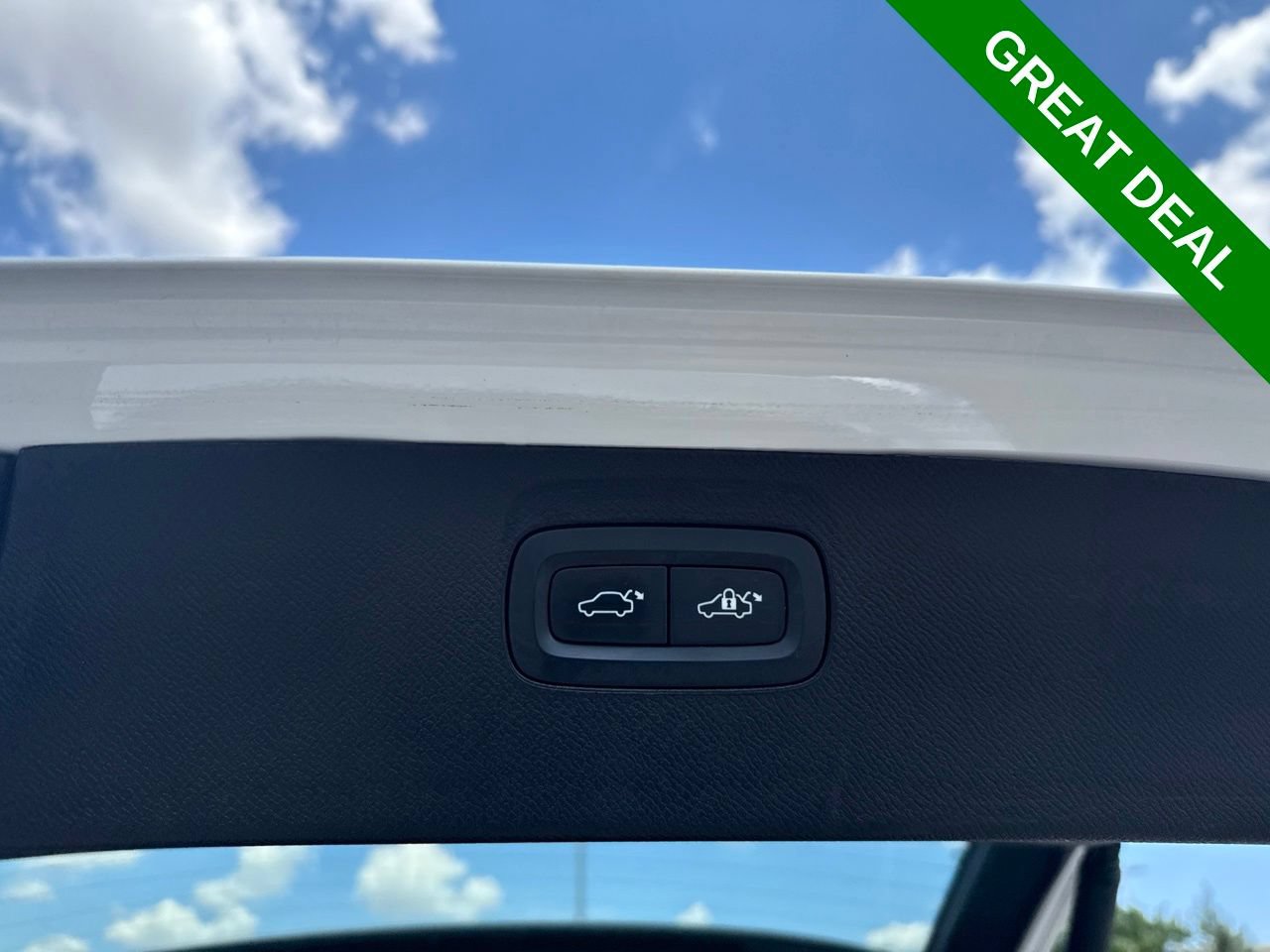 Used 2022 Volvo XC90 T8 Inscription Expression AWD/4WD image 9