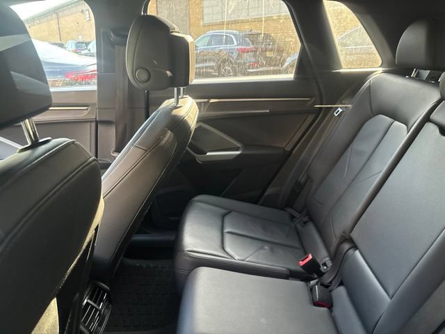Used 2023 Audi Q3 2.0T Premium AWD/4WD image 5