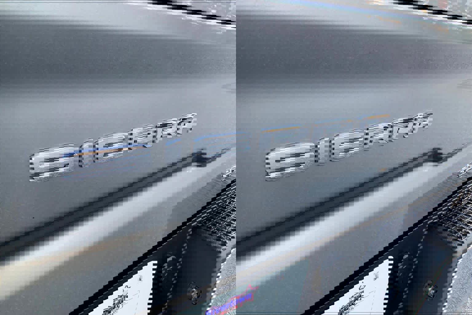 Used 2025 GMC Sierra 2500 SLT w/ SLT Convenience Package image 9