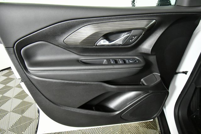 Used 2024 GMC Terrain SLE image 21